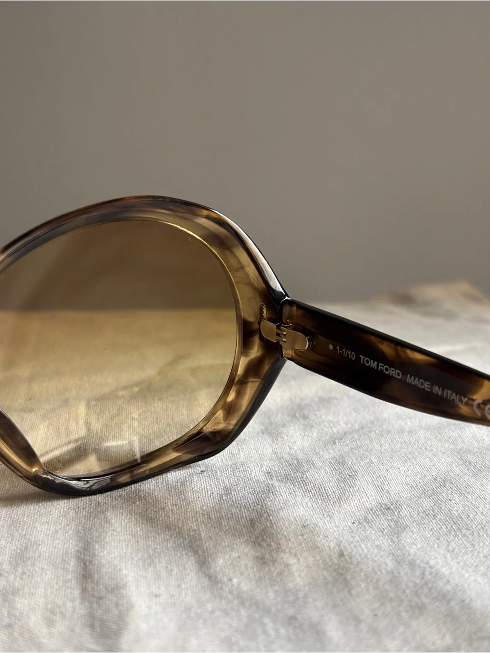 Tom Ford Natalia TF120 Oversized Round Sunglasses Gradient Lens with Case